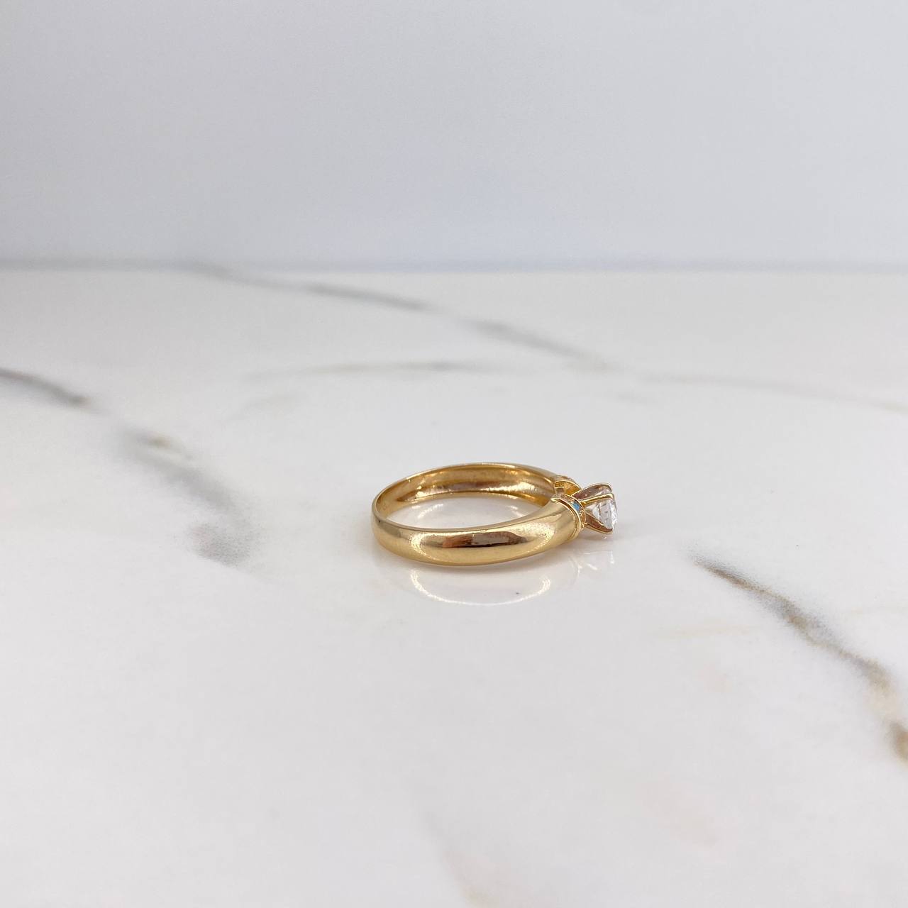 Ring Solitaire 2.6gr / T5 3/4 / Blue and White Zircons Yellow Gold 18K &