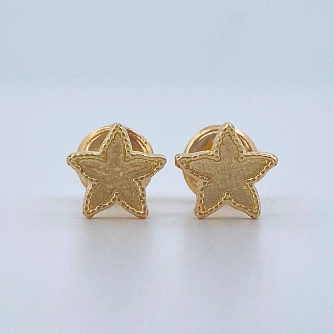 Stud Earrings Star 0.75gr / 18K Gold $