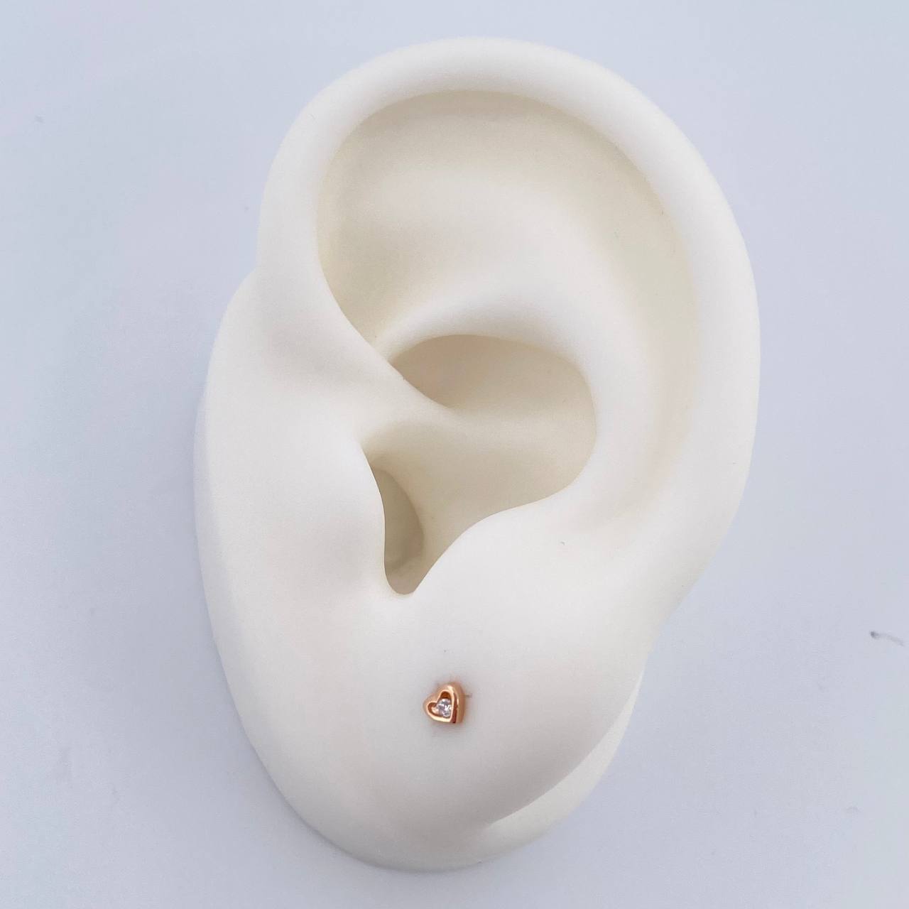 Stud Earrings 0.45gr / 18K Gold $