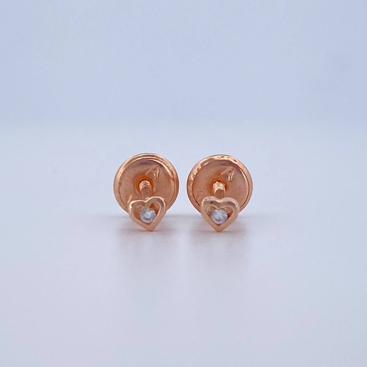 Stud Earrings 0.45gr / 18K Gold $