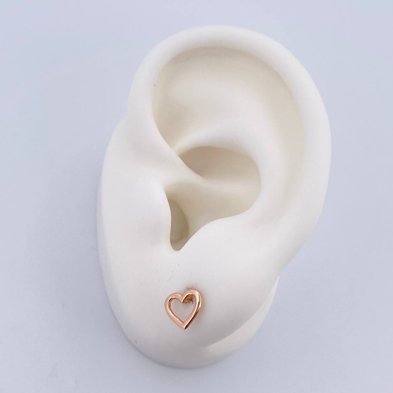 Stud Earrings 0.65gr / 18K Gold $