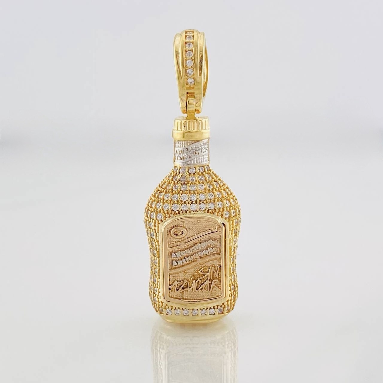 Dije Botella Licor 11.05g / 1 1/2 in Tres Oros 18K