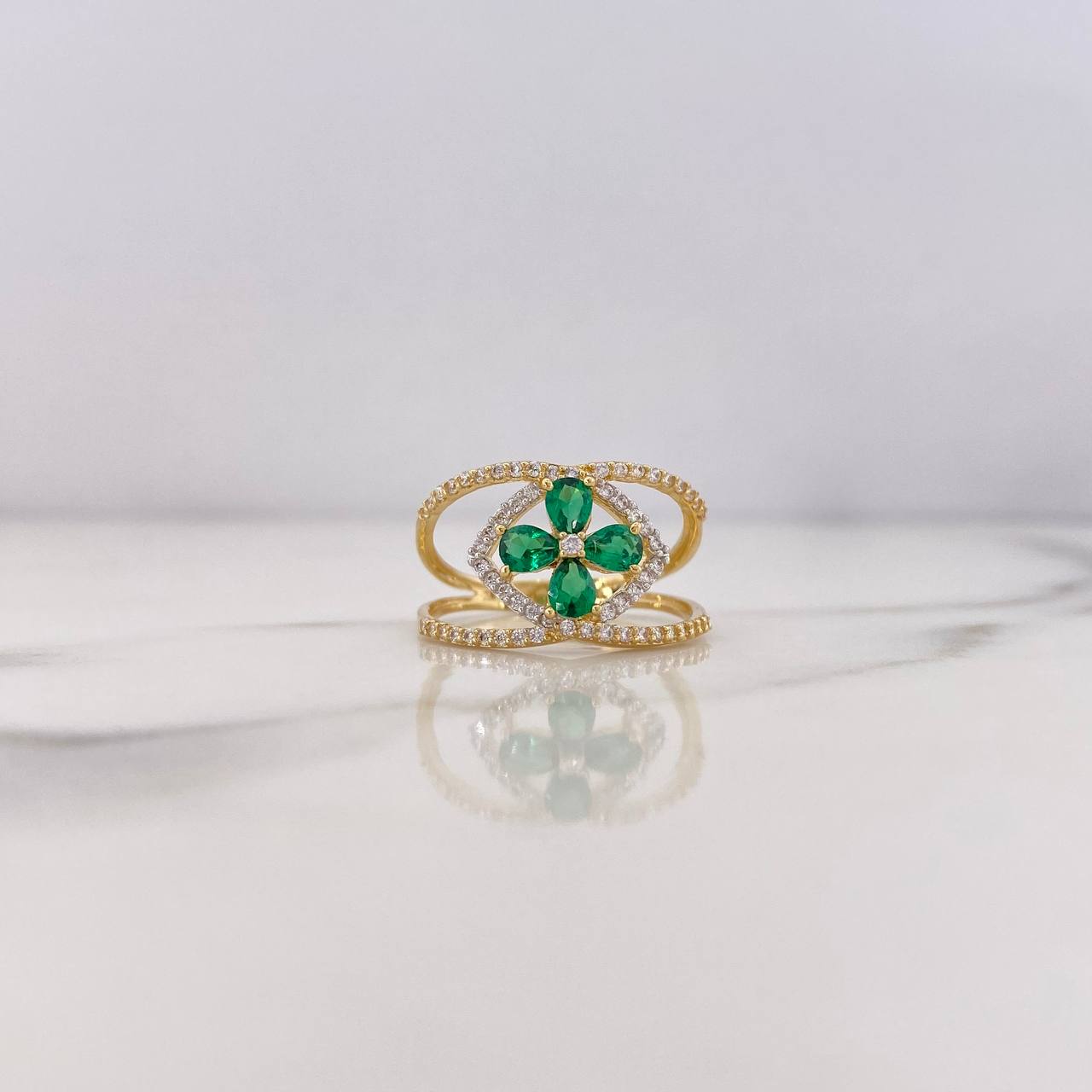 Rhomboid Flower Ring 3.1gr / Size 6 1/2 / Green and White Zircons Two 18K Yellow and White Golds &