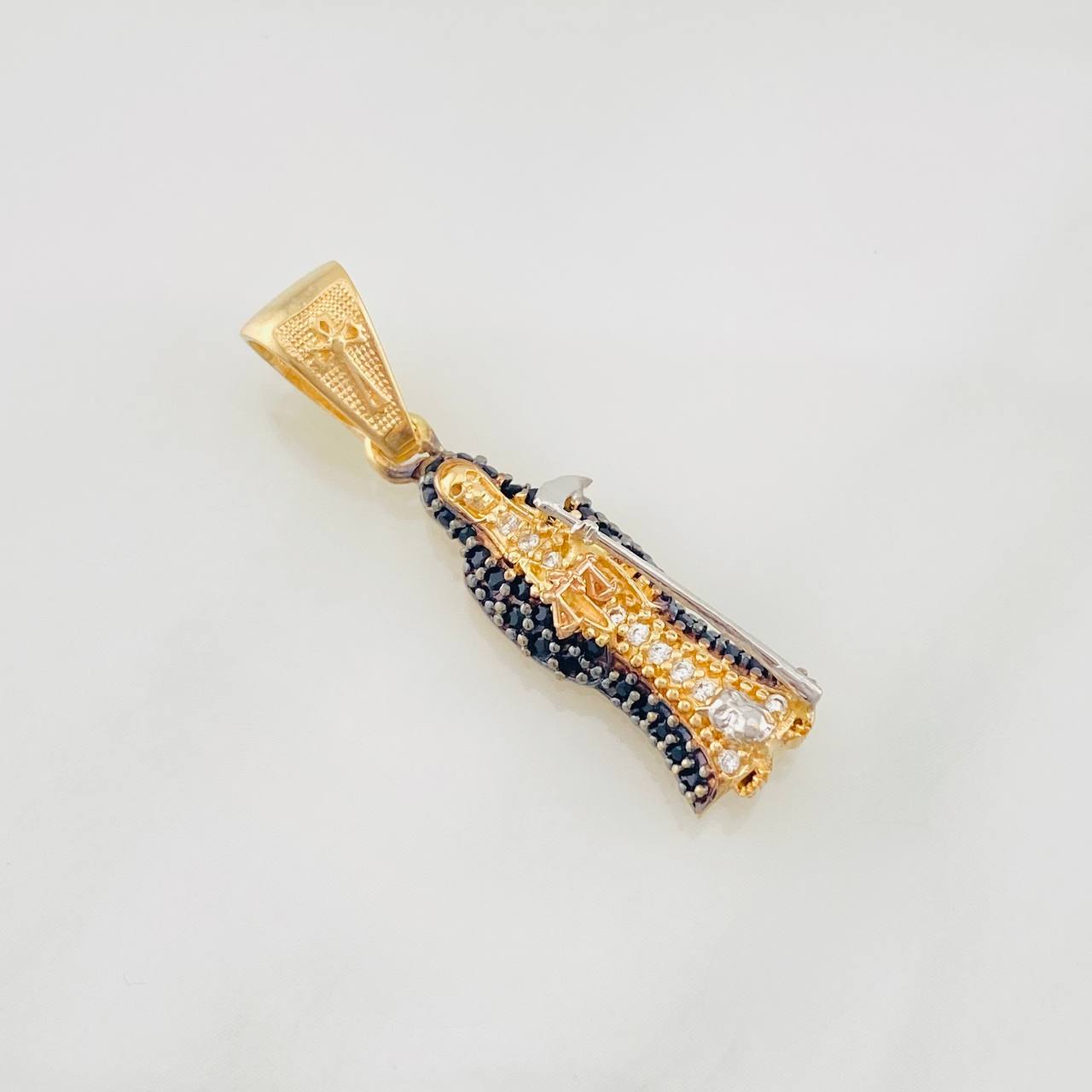 Pendant Santa Muerte 2.45g / 1 1/4 in Three Golds 18K