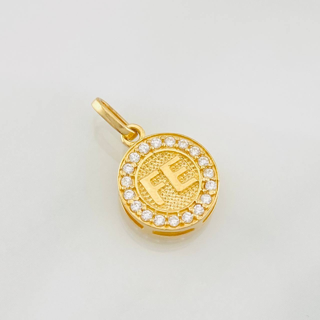 Dije Fe 1.8g / 3/4 in Oro Amarillo 18K