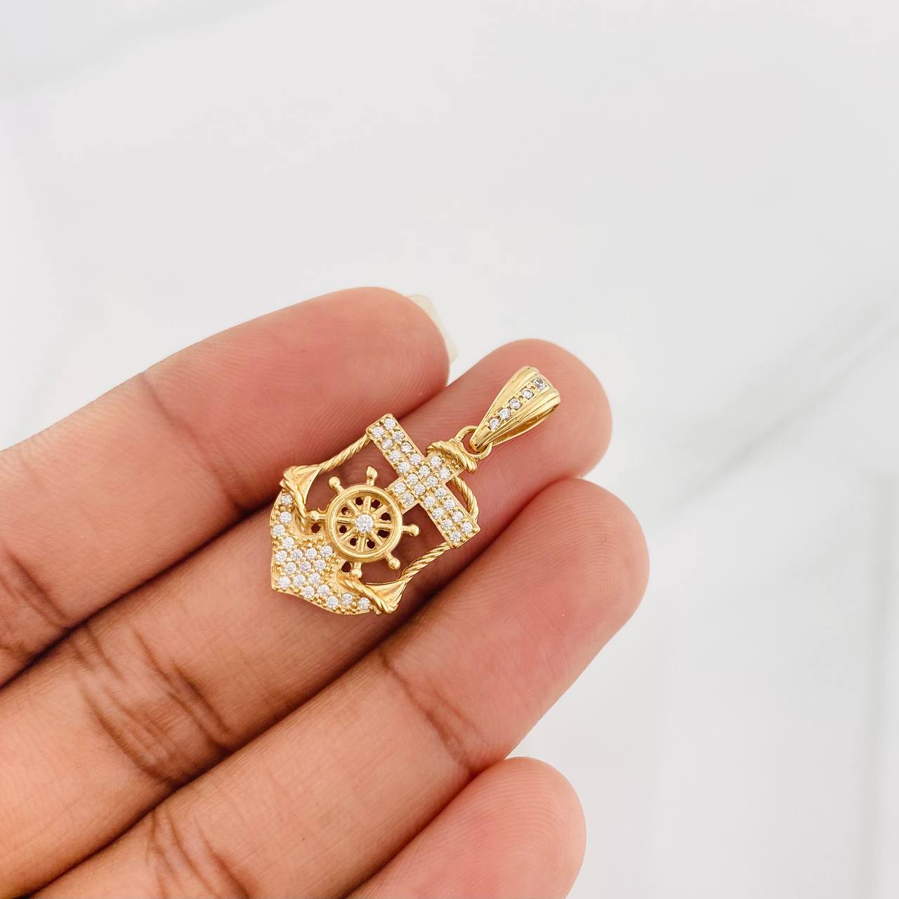 Dije Cruz Ancla 2.9g / 1 1/4 in Oro Amarillo 18K