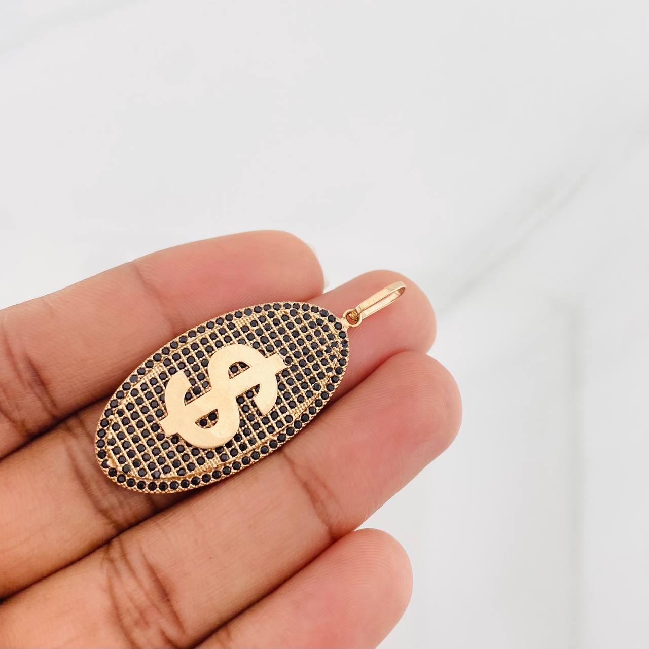 Dije Placa Signo Peso 5.85g / 1 3/4 in Oro Rosa 18K