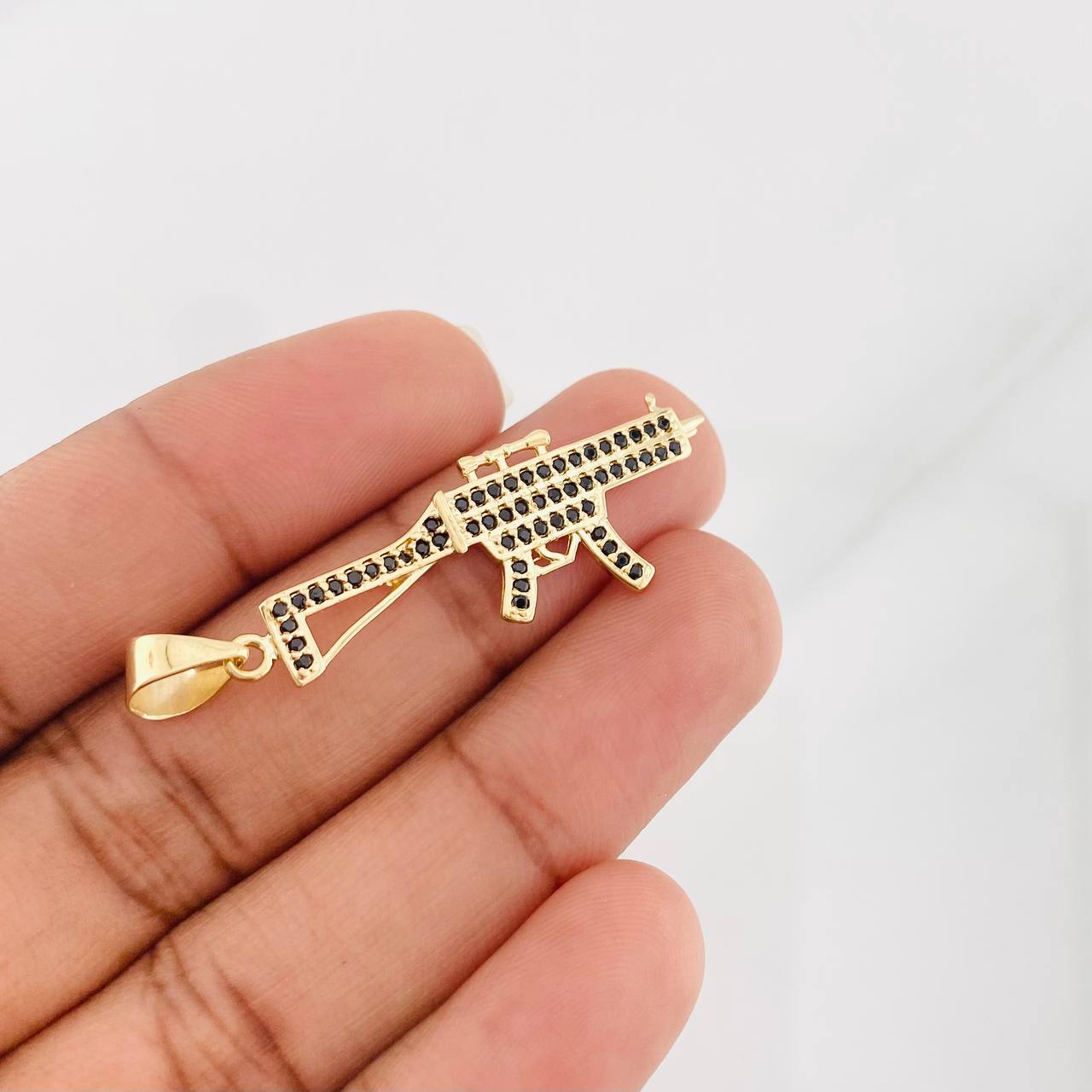 Dije Fusil 3.25g / 1 3/4 in Oro Amarillo 18K