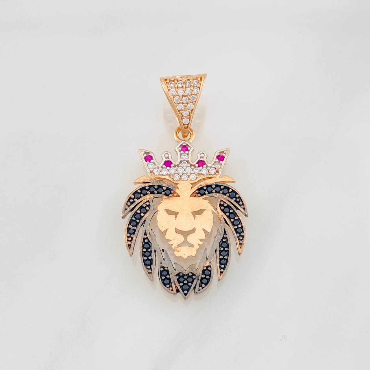 Dije Rey Leon 3.15g / 1 1/4 in Tres Oros 18K