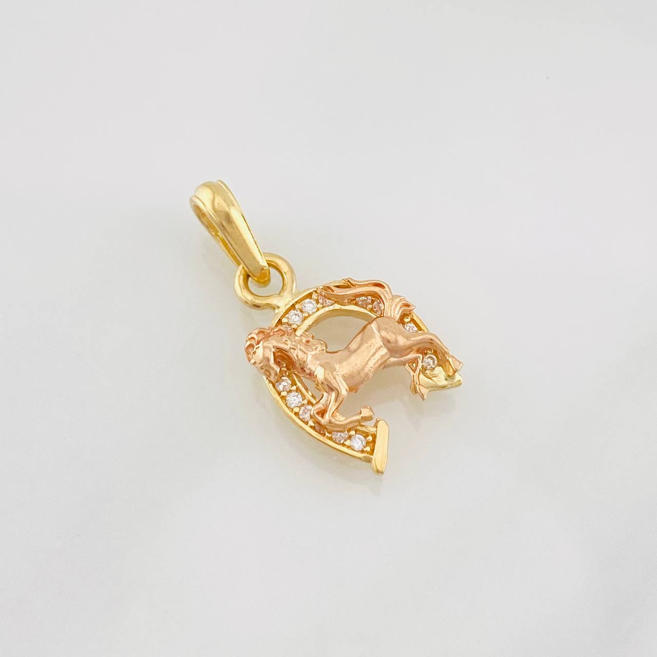 Pendant Horseshoe Horse 1.8g / 3/4 in Two-Tone Yellow Rose 18K
