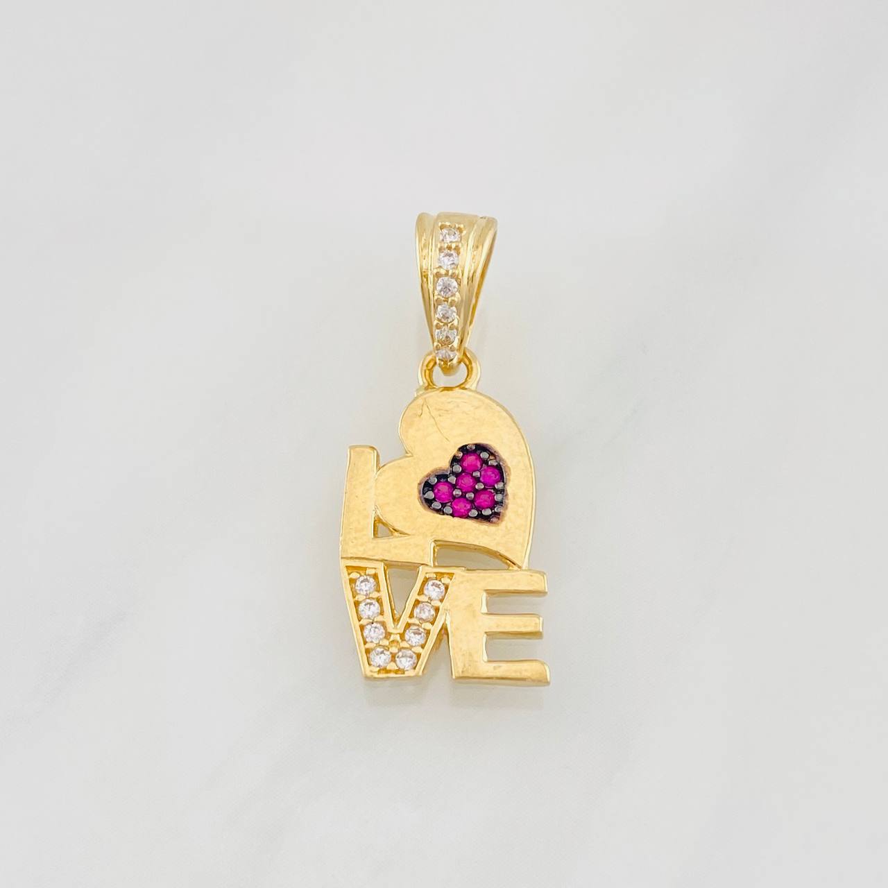 Dije Love Corazon 1.55g / 1 in Dos Oros Negro Amarillo 18K