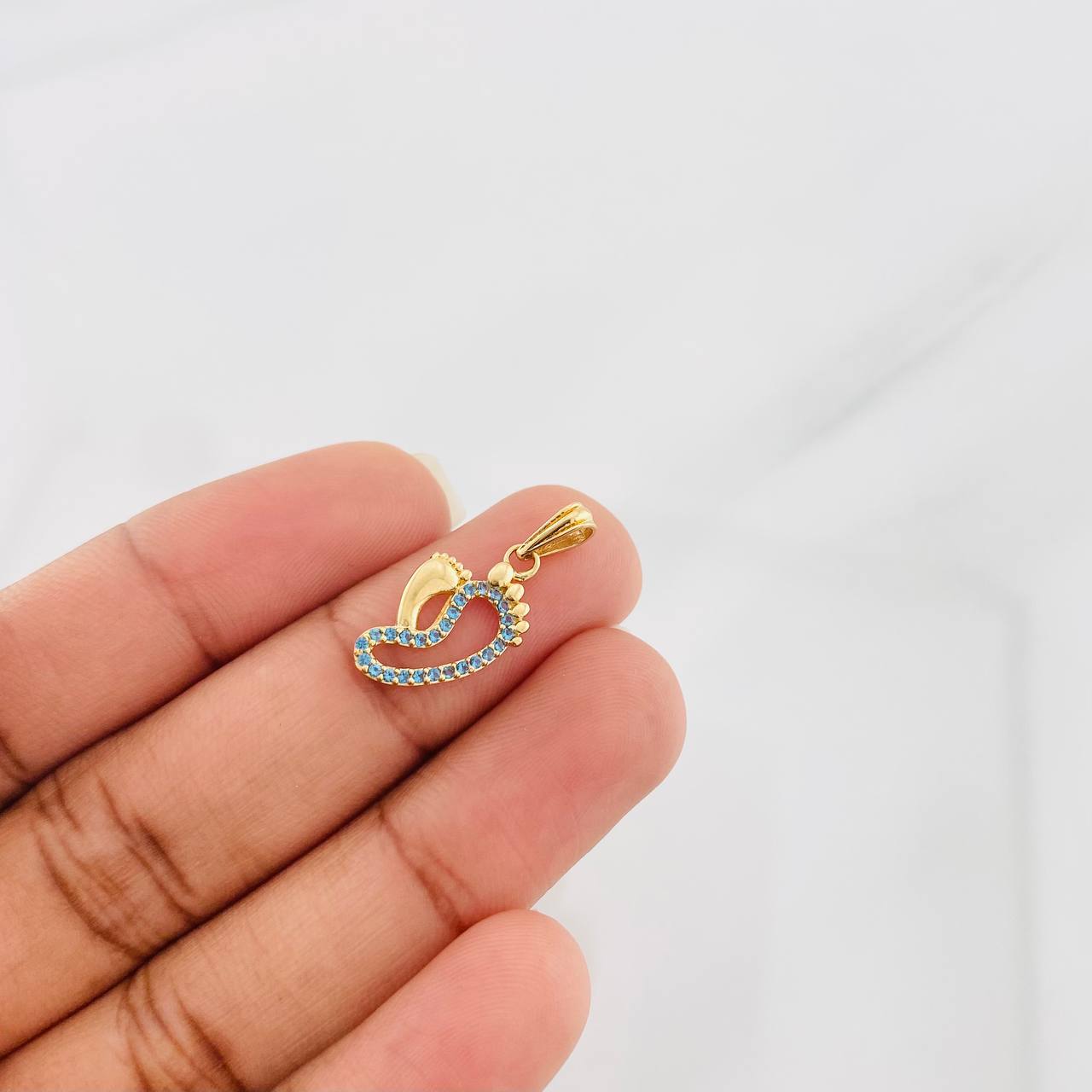 Dije Pies 1g / 3/4 in Oro Rosa 18K