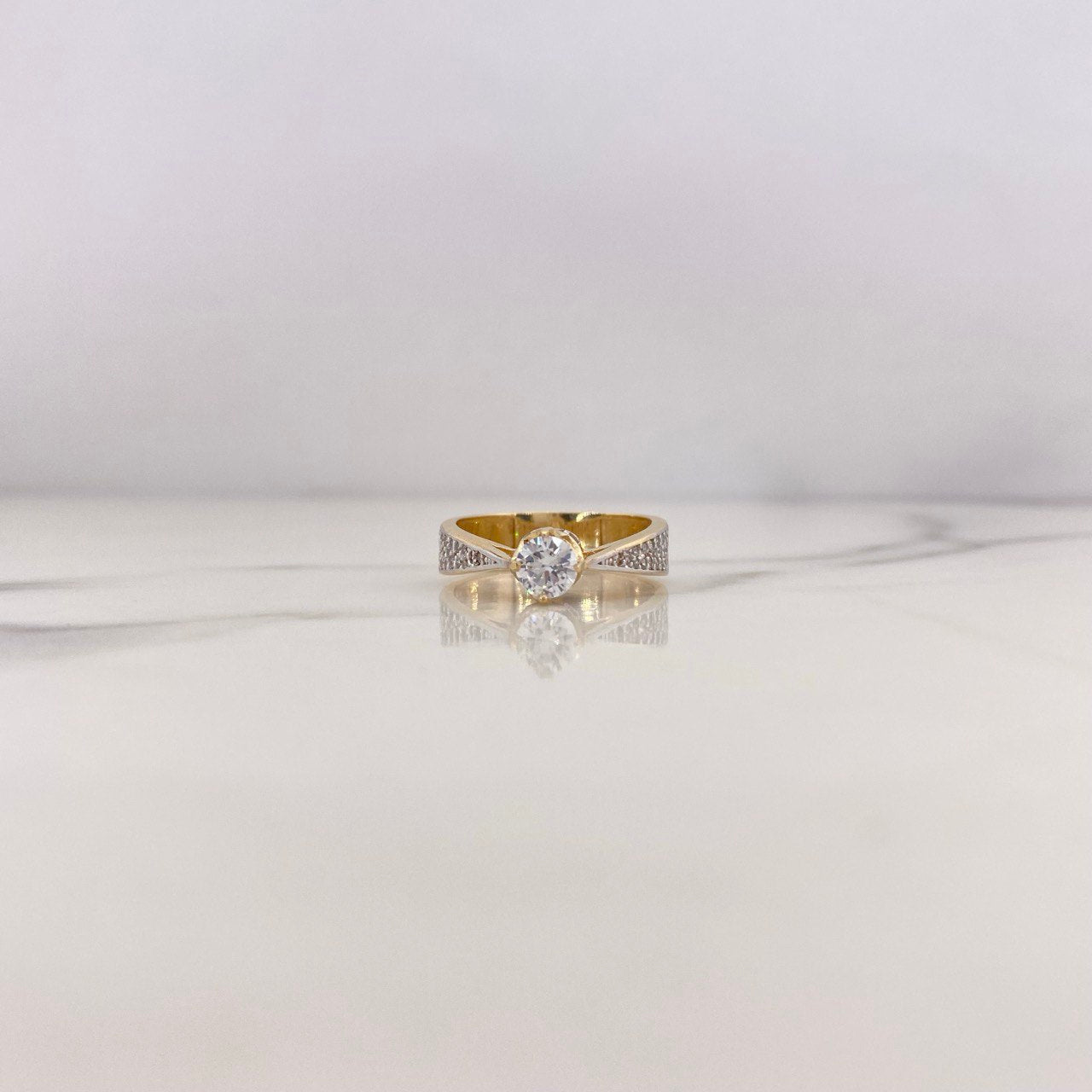 Ring Solitaire Bridge Crown 4.25gr / Size 7 3/4 / White Zircons Two-tone Yellow and White Gold 18K #