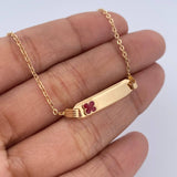Pulso Bebe Aro Seguido 1.4gr / 13.9cm / Placa Rectangular Curva Trebol Rojo Oro Amarillo 18K &