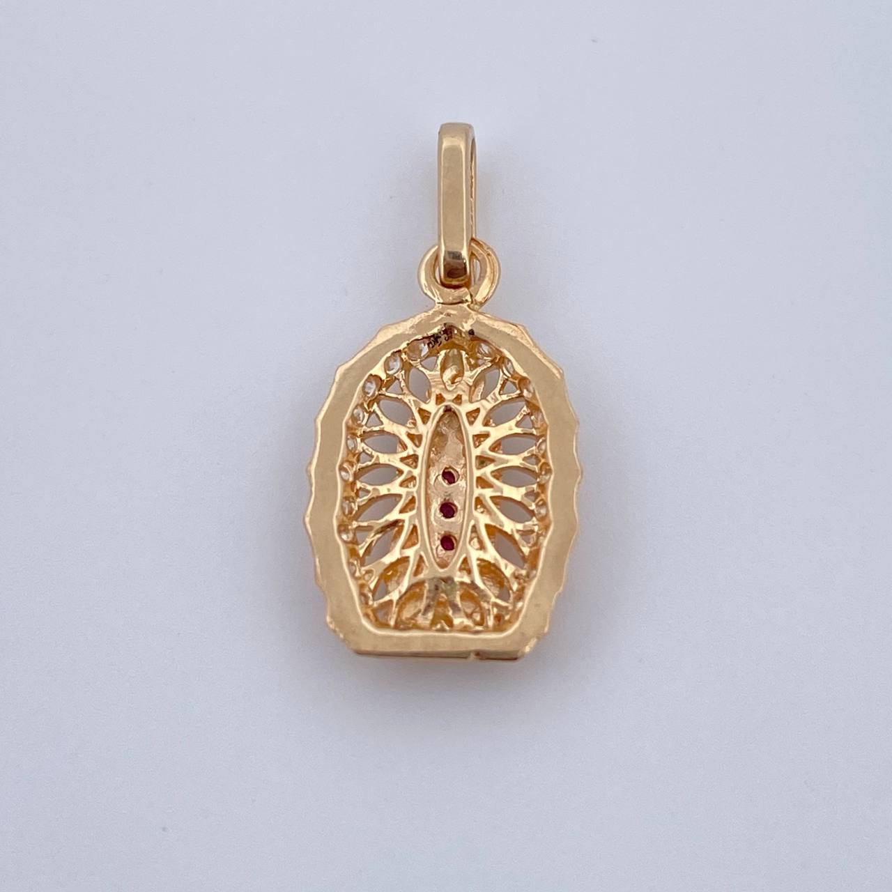 Dije Virgen Guadalupe 1.2gr / 2.1cm / Circones Blancos Verdes Fucsias Oro Amarillo 18K &