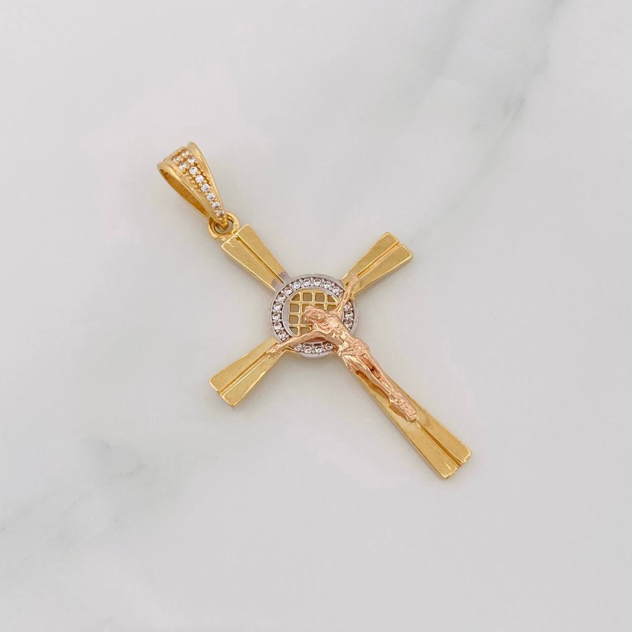 Dije Cruz Cristo 4.4g / 2 in Tres Oros 18K