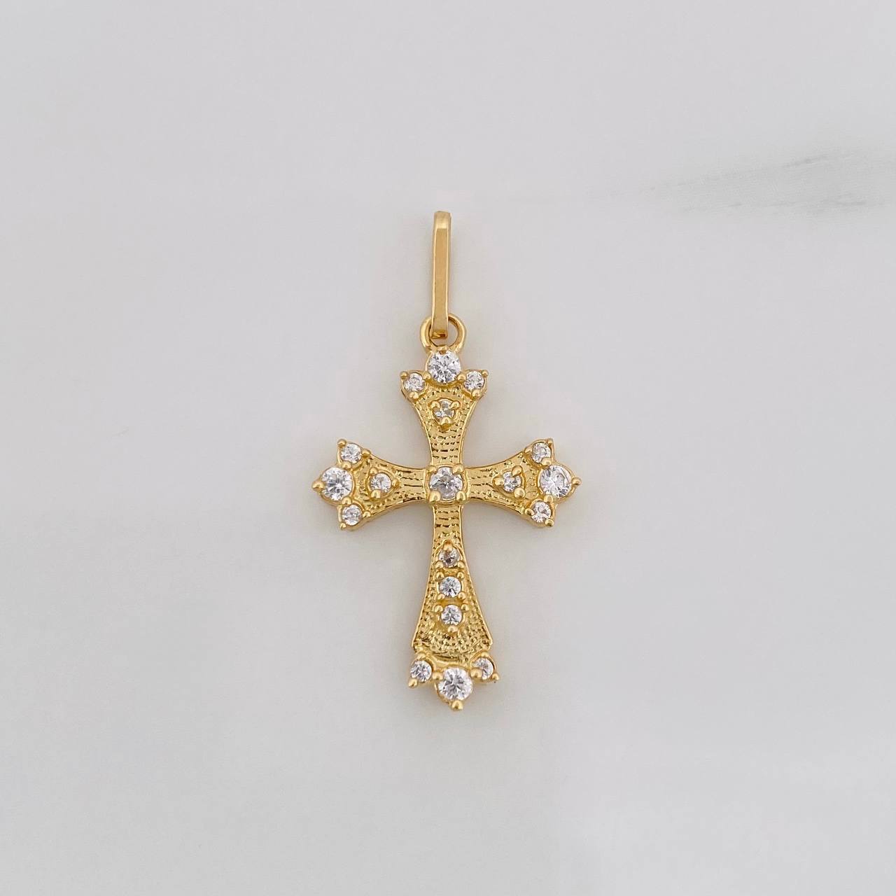Dije Cruz Gótica 1.25g / 1 in Oro Amarillo 18K
