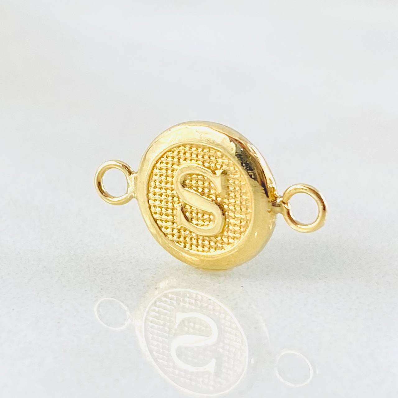 Herraje Letra S 0.4gr / 1/2 in / Oro Amarillo 18K *