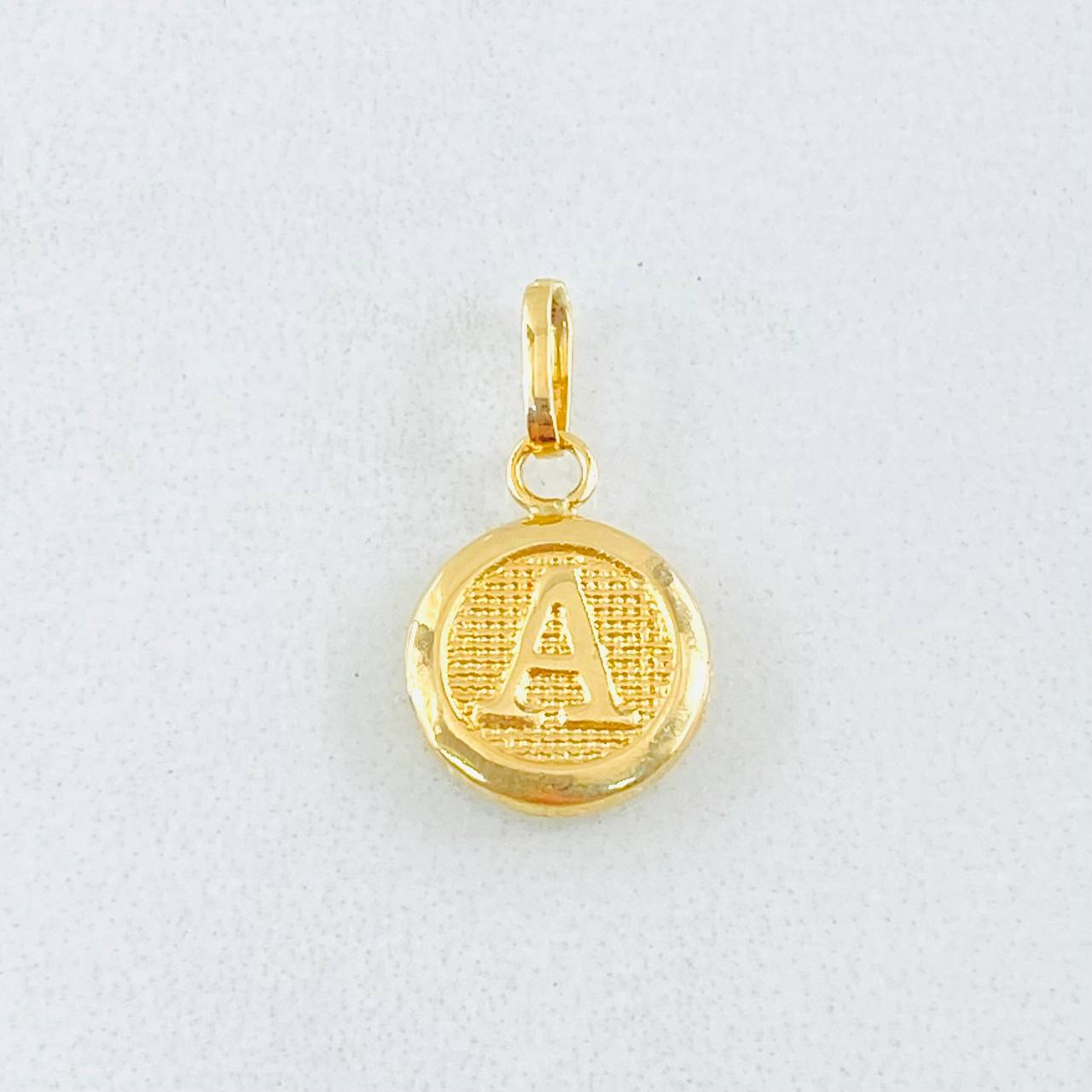 Pendant Letter Circle A 0.45 g / 3/4 in Yellow Gold 18K