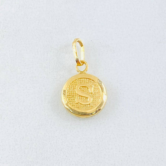 Dije Letra S 0.4gr / 1/2 in / Oro Amarillo 18K