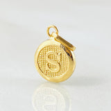 Dije Letra S Circulo Texturizado 0.45gr / 1/2 in / Oro Amarillo 18K