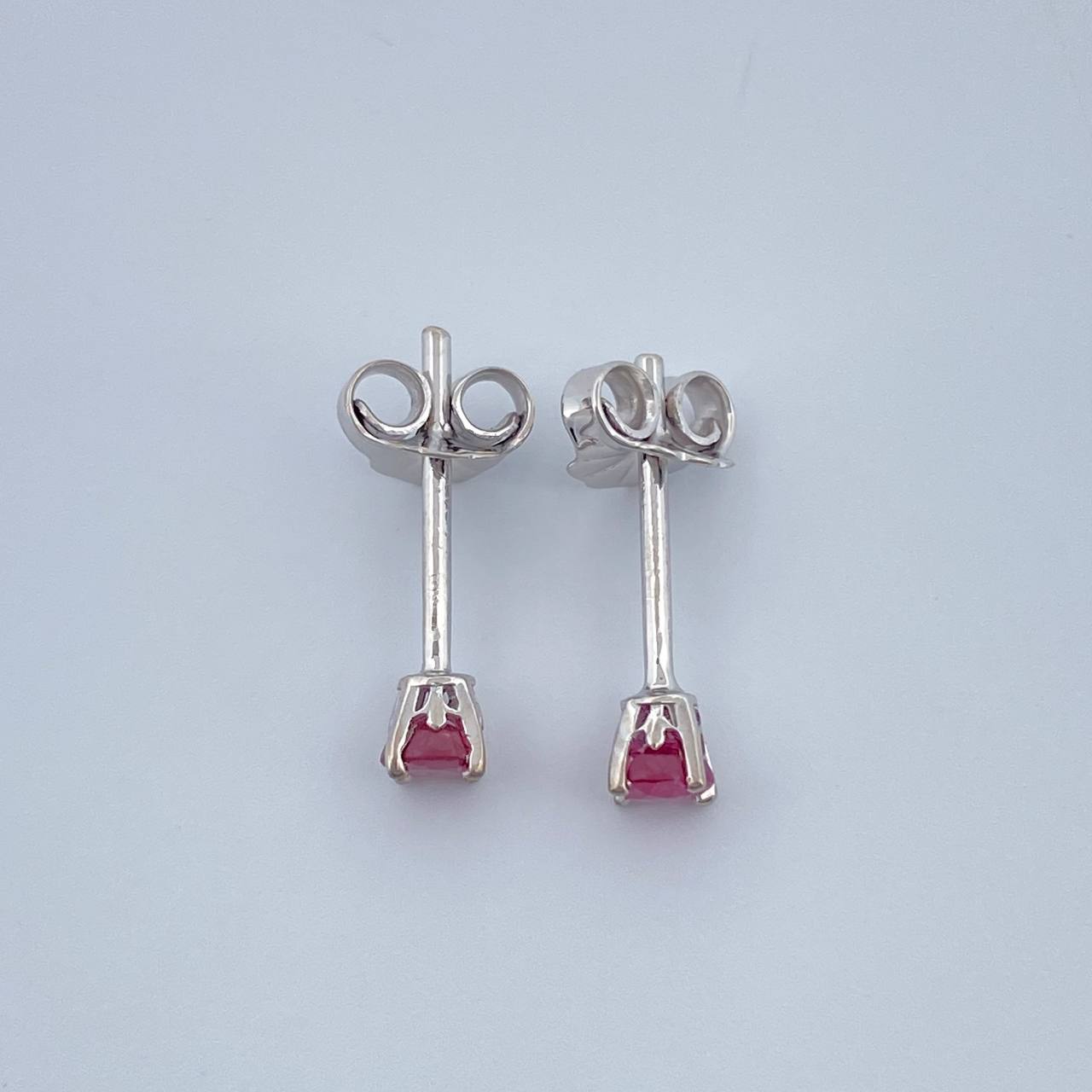 Stud Earrings Four Prongs Ruby 0.8gr / White Gold 18K %