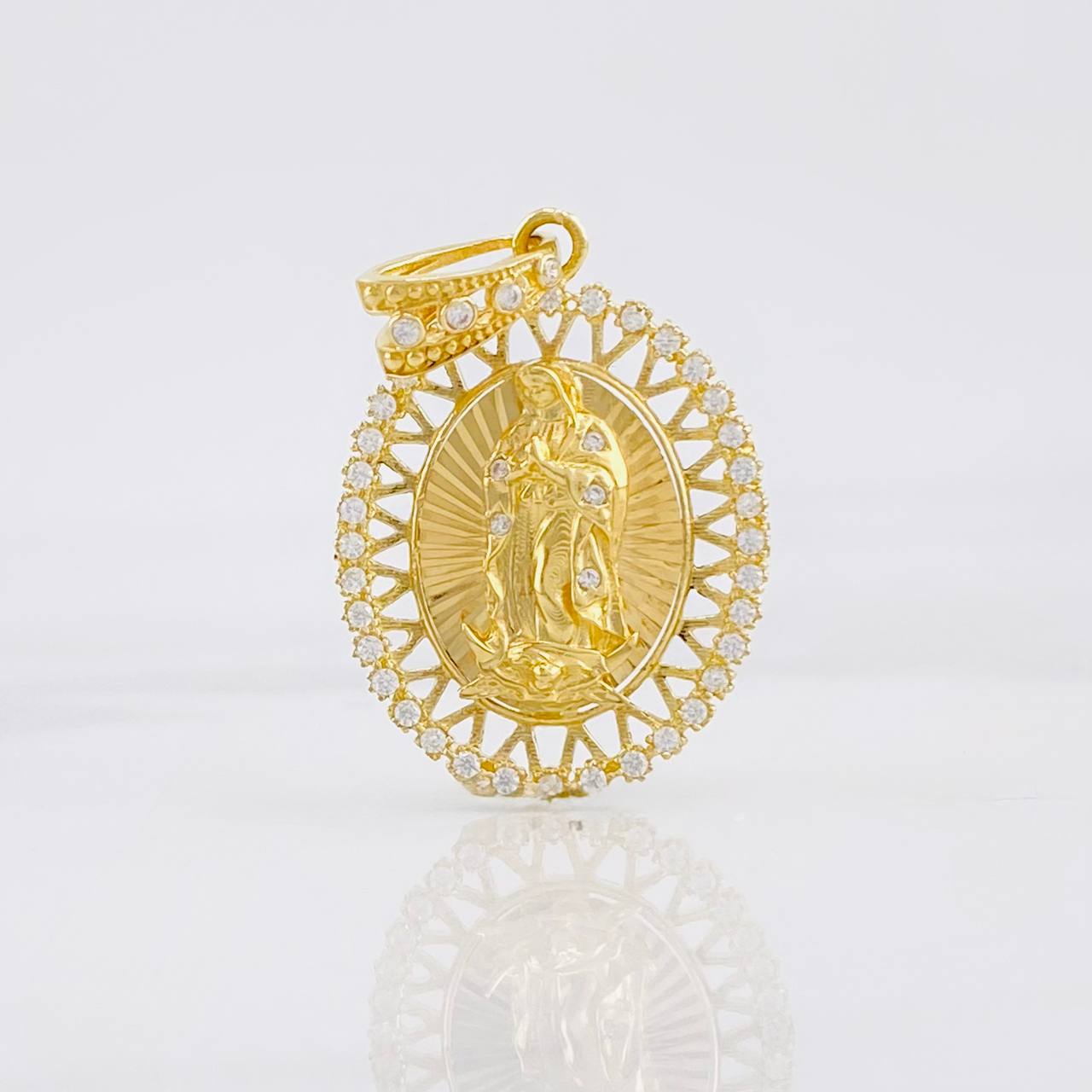 Pendant Virgin of Guadalupe 4.55g / 1 1/2 in Yellow Gold 18K