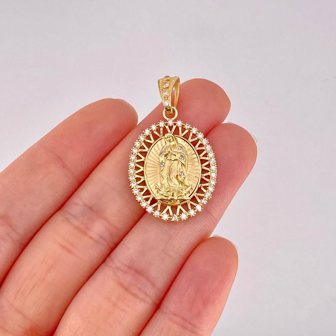 Pendant Virgin of Guadalupe 4.65g / 1 1/2 in Yellow Gold 18K