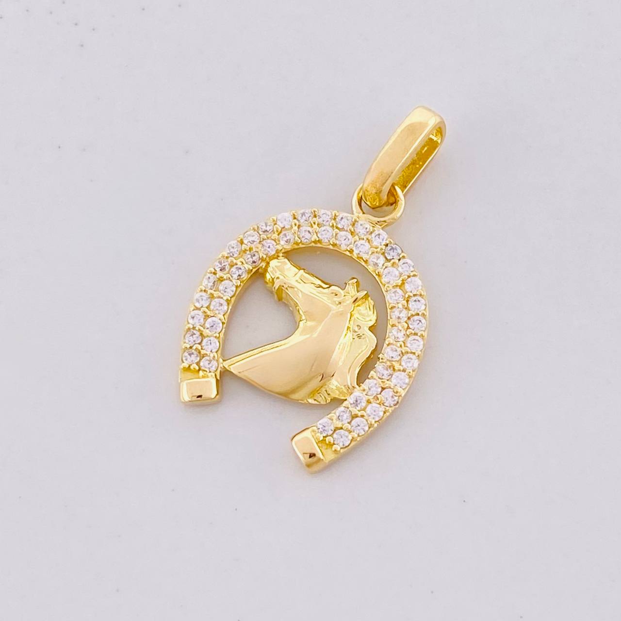 Dije Herradura Caballo 1.75g / 3/4 in Tres Oros 18K
