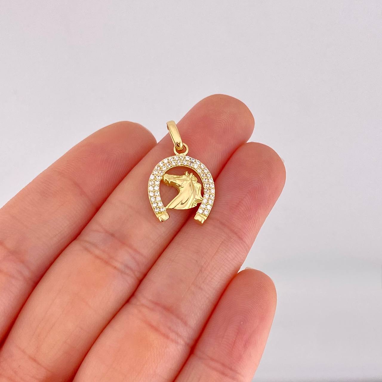 Dije Herradura Caballo 1.75g / 3/4 in Tres Oros 18K