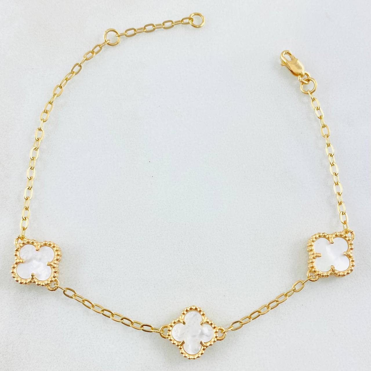 Pulso Aro Seguido Trebol Blanco 5.85gr / 7 3/4 in / 12mm Oro Amarillo Nac.Esp. 18K *