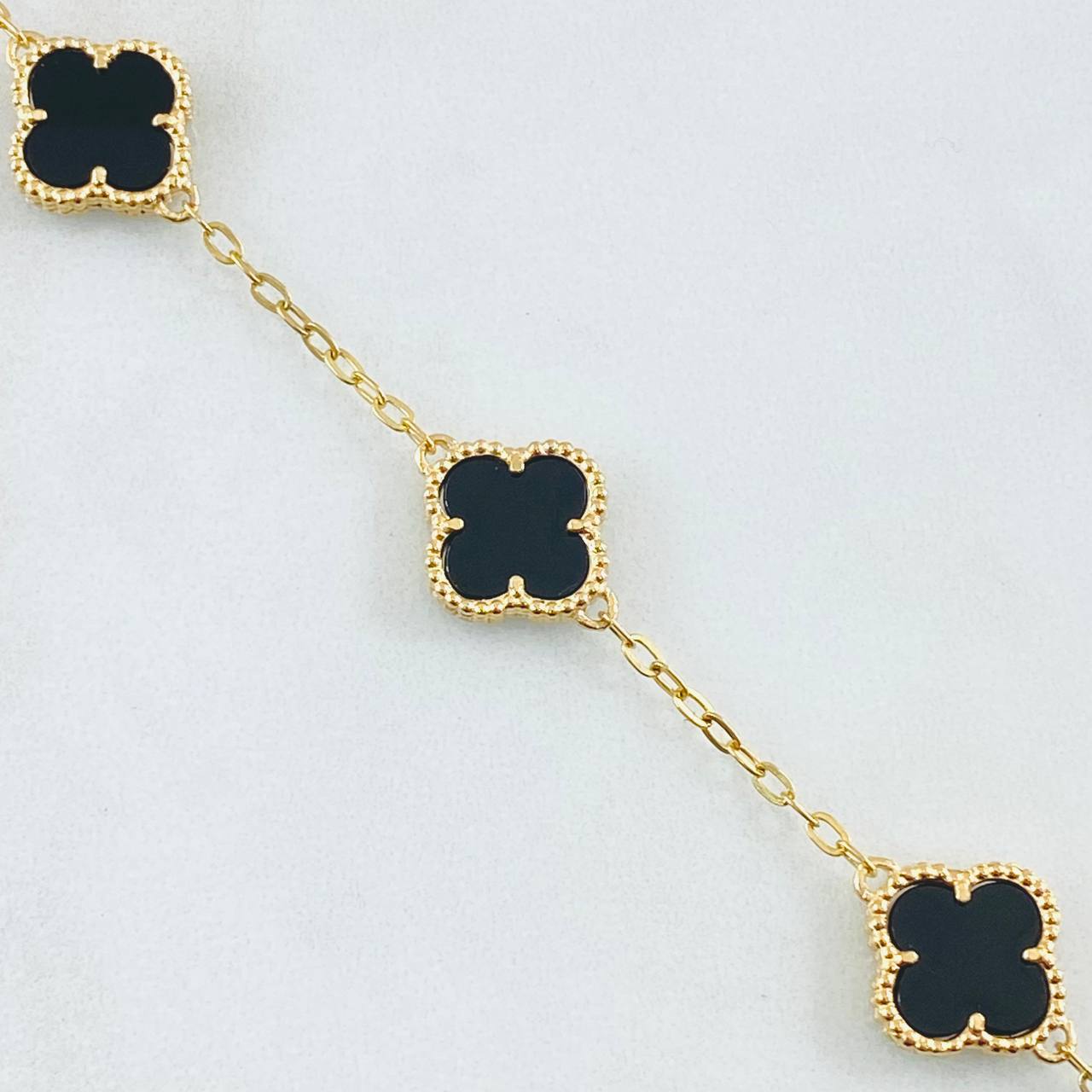 Clover Bracelet Black 4.8gr / 7 1/2 in / 18K Yellow Gold Nac.Esp.