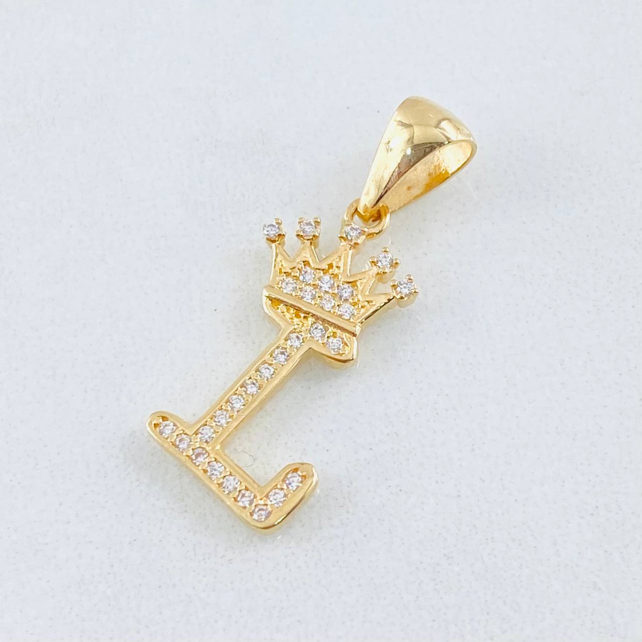 Pendant Crown Letter L 1.6gr / 1 in / 18K Yellow Gold ©