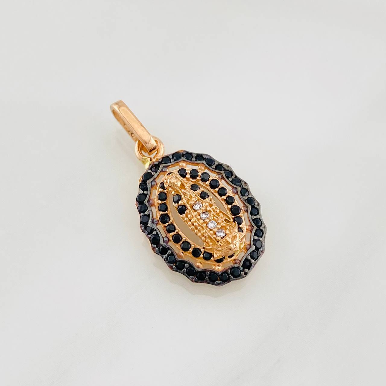 Dije Virgen Guadalupe 1.6g / 1 in Dos Oros Negro Rosa 18K