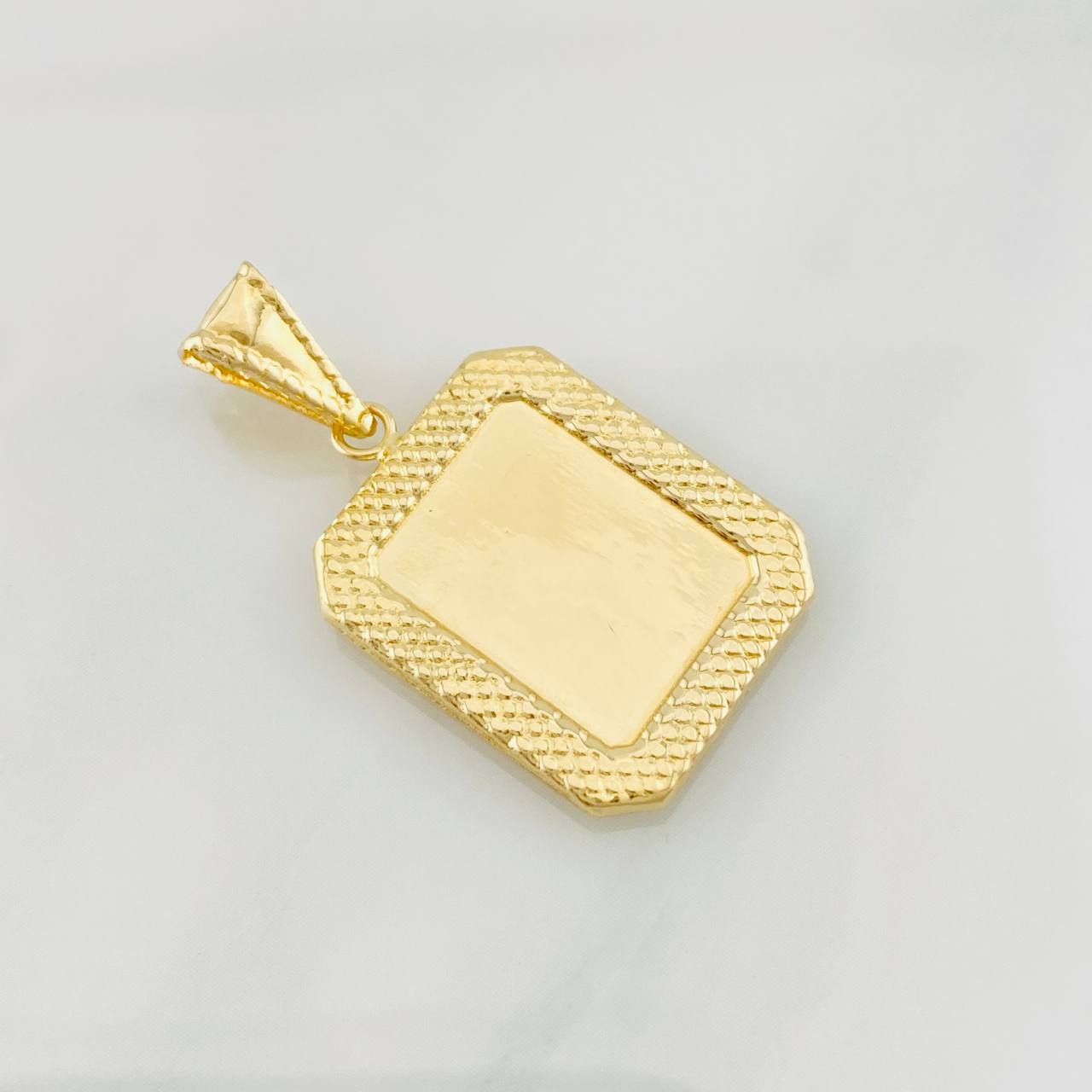 Pendant Plaque Framed Border 1.1g / 1 1/4 in Yellow Gold 18K