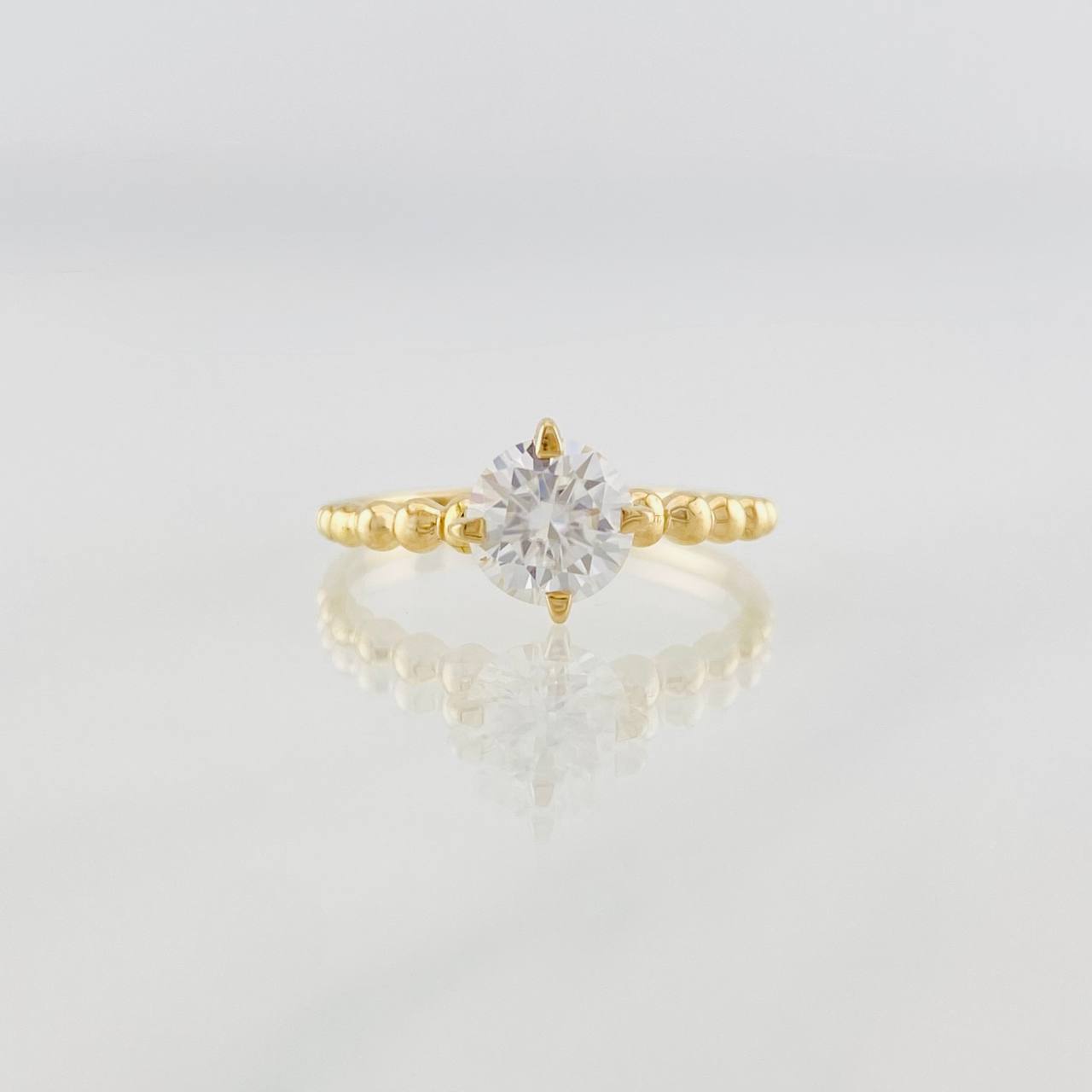 Moissanite Solitaire Ring 75 pts 1.65g / T5 3/4 Yellow Gold 18K
