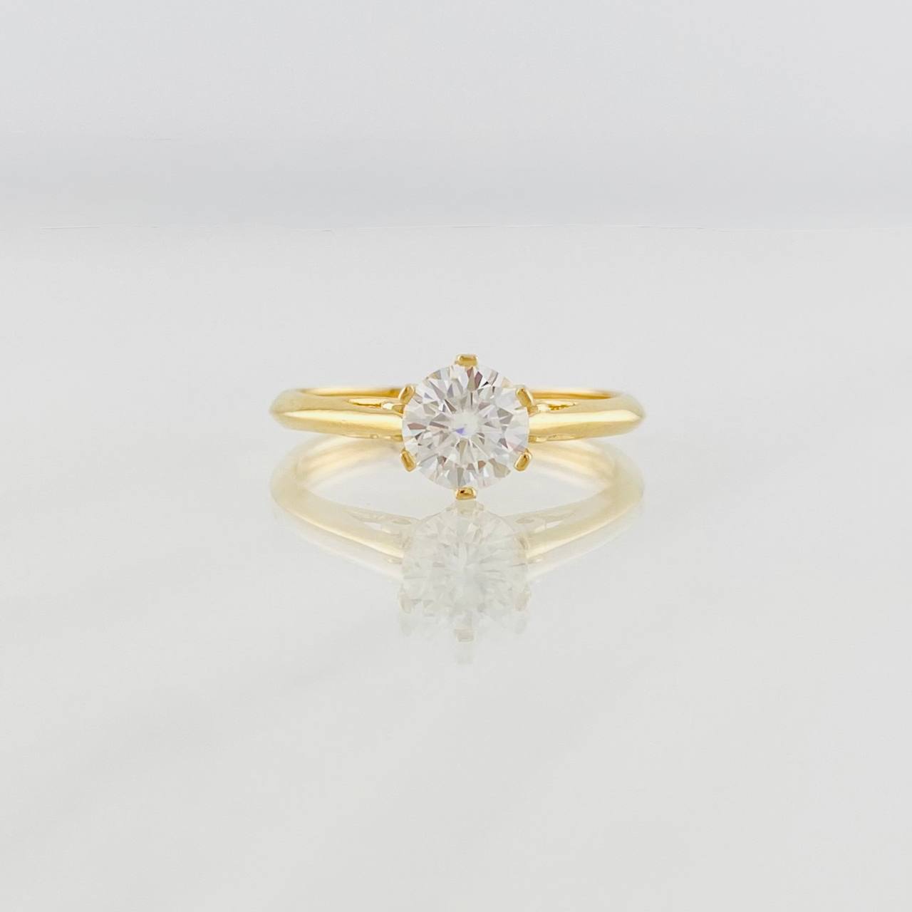 Solitaire Ring Moissanites 1.35cts 2.1g / T7 1/4 Yellow Gold 18K