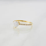 Anillo Solitario Corazón Moisanitas 2.1 qts 1.85g / T7 Oro Amarillo 18K