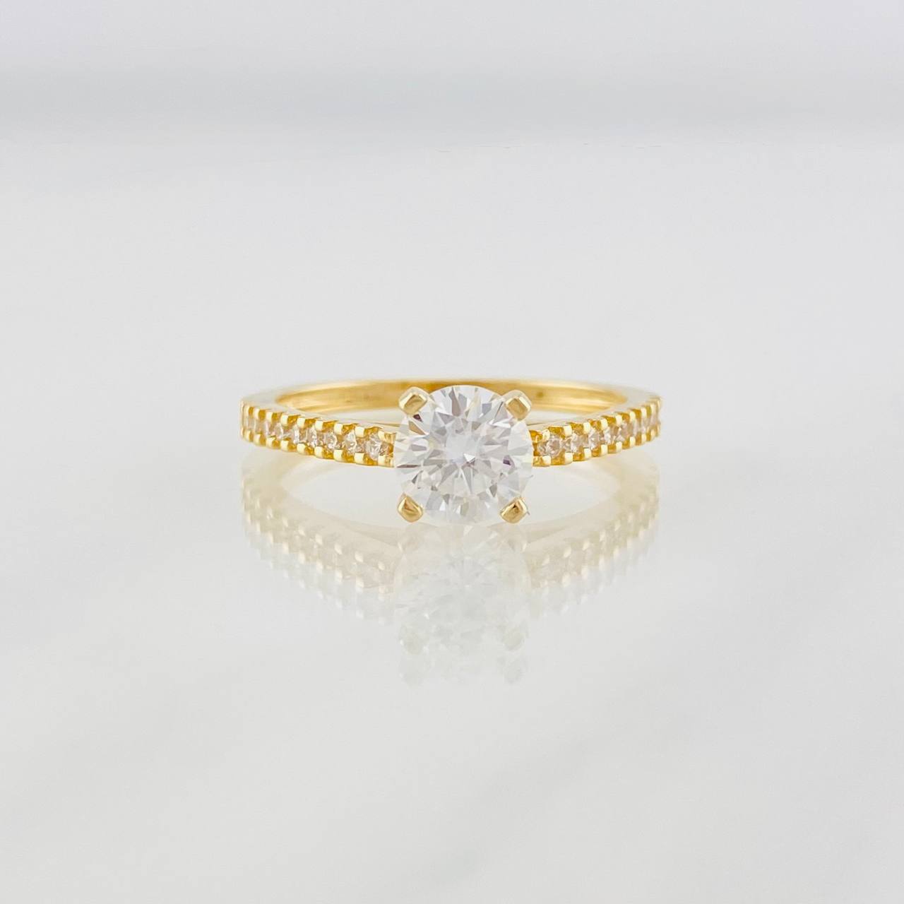 Anillo Soliatario Churumbela Moisanitas 2.75 qts 2.45g / T6 3/4 Oro Amarillo 18K