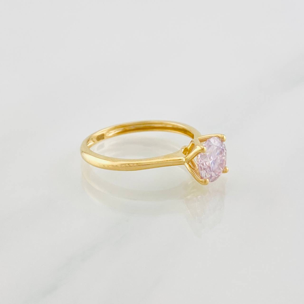 Solitaire Moissanite Ring 75 pts 1.9g / T6 Yellow Gold 18K