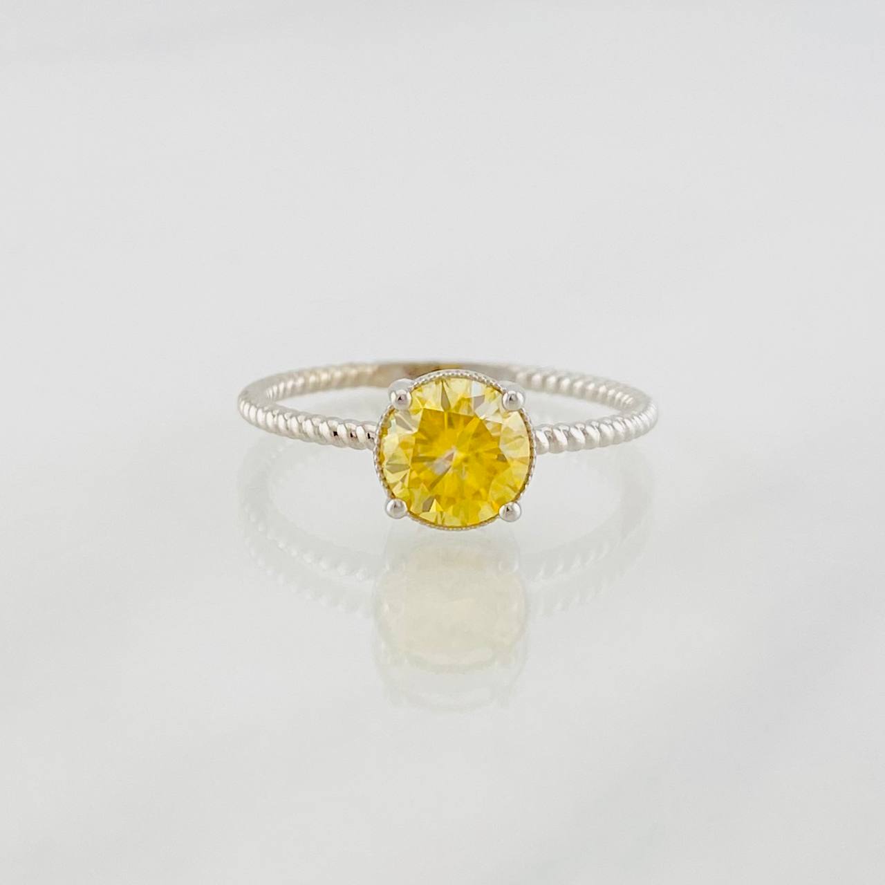 Solitaire Circle Ring Moissanite 1 cts 1.9g / T7 Yellow Gold 18K