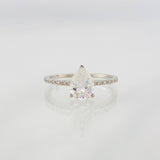 Solitaire Drop Moissanites Ring 2.35 Cts 1.8g / T6 3/4 White Gold 18K