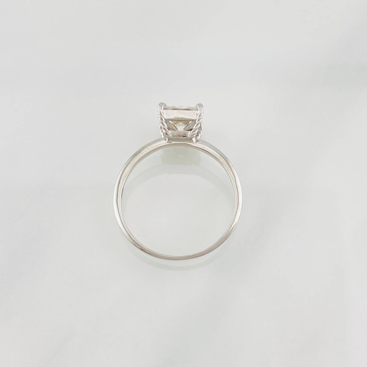 Solitaire Square Ring Moissanite 75 pts 1.45g / T6 1/4 White Gold 18K
