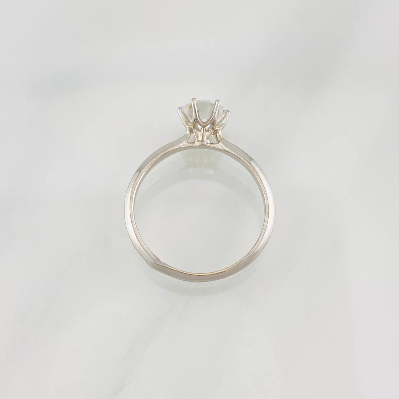 Solitaire Ring Moissanite 75 pts 1.8g / T6 3/4 White Gold 18K