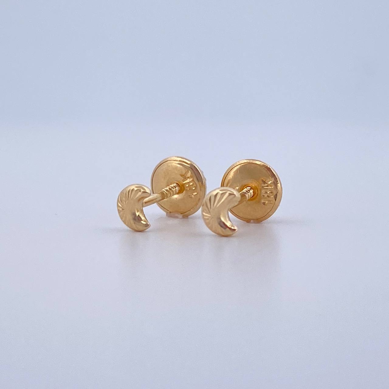 Stud Earrings Moon 0.45gr / 18K Gold $