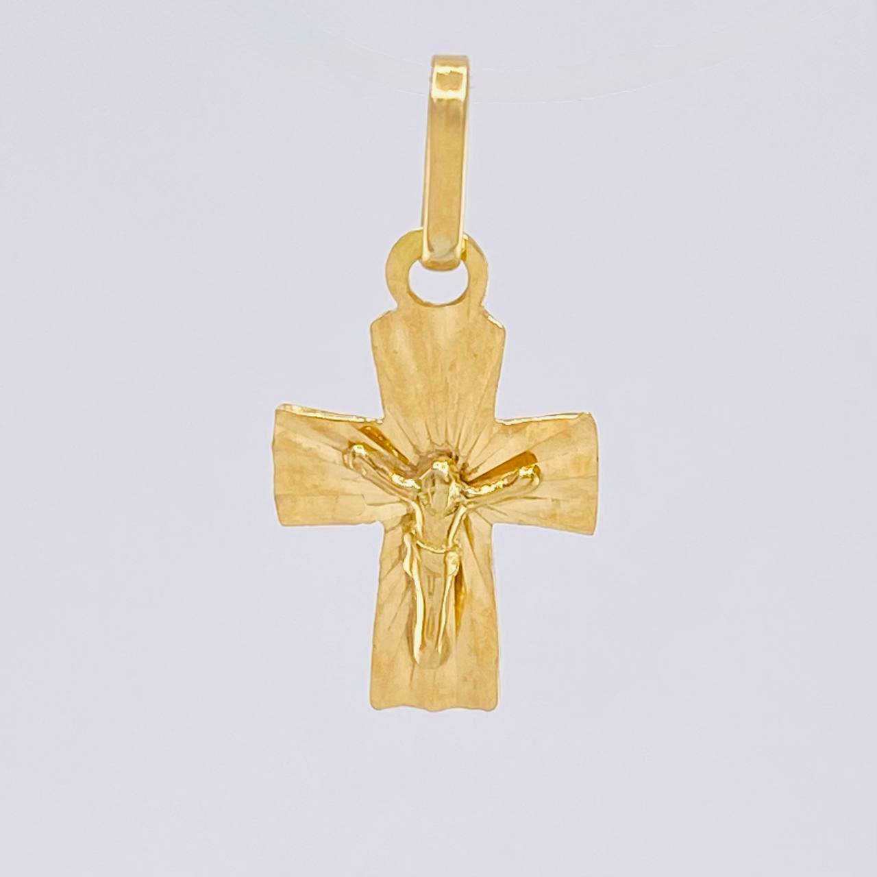 Pendant Cross Christ 0.55 g / 3/4 in Yellow Gold 18K