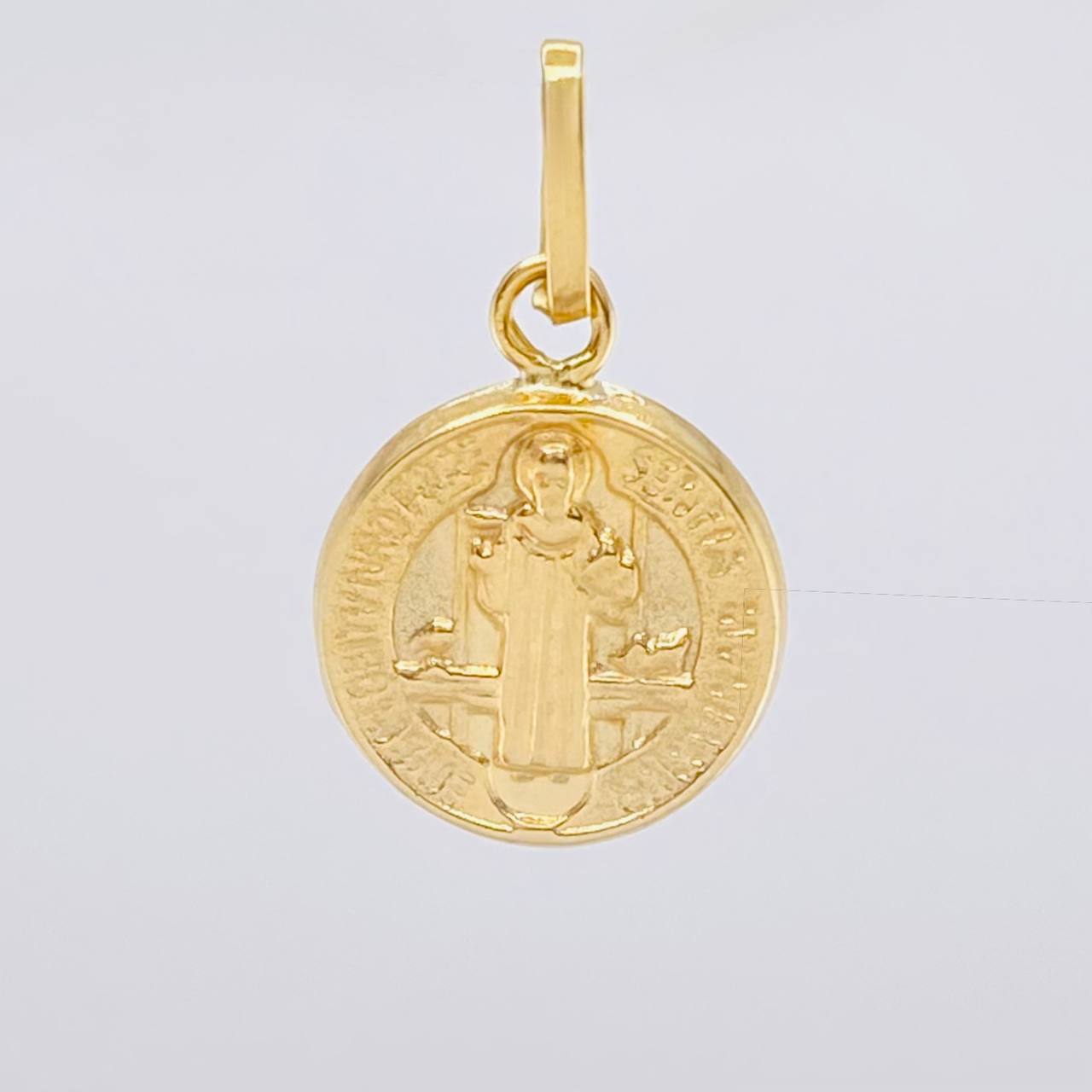 Dije San Benito 0.6 g / 3/4 in Oro Amarillo 18K