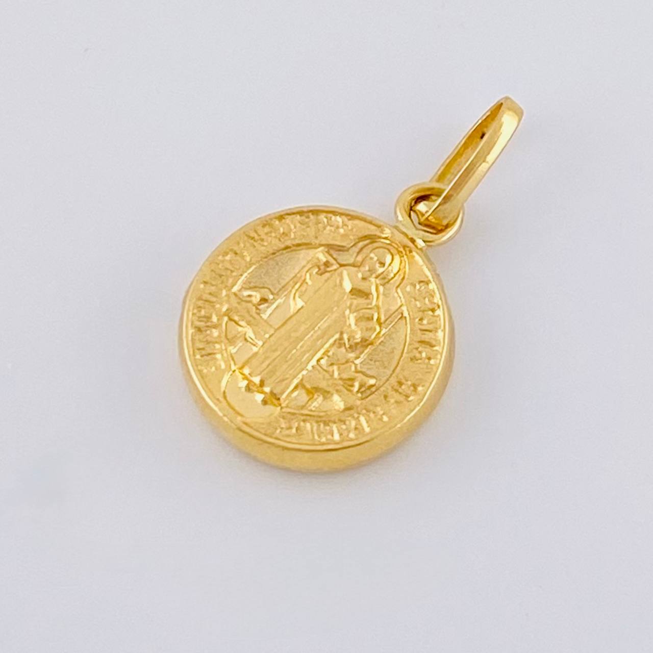 Dije San Benito 0.5 g / 3/4 in Oro Amarillo 18K