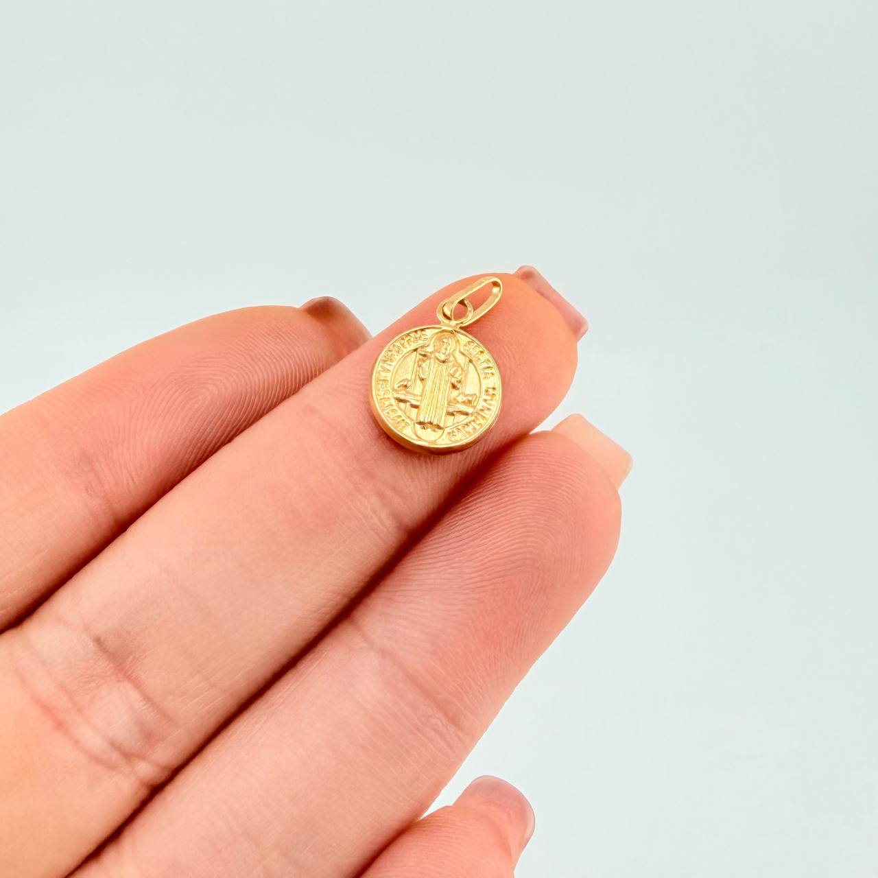 Dije San Benito 0.5 g / 3/4 in Oro Amarillo 18K