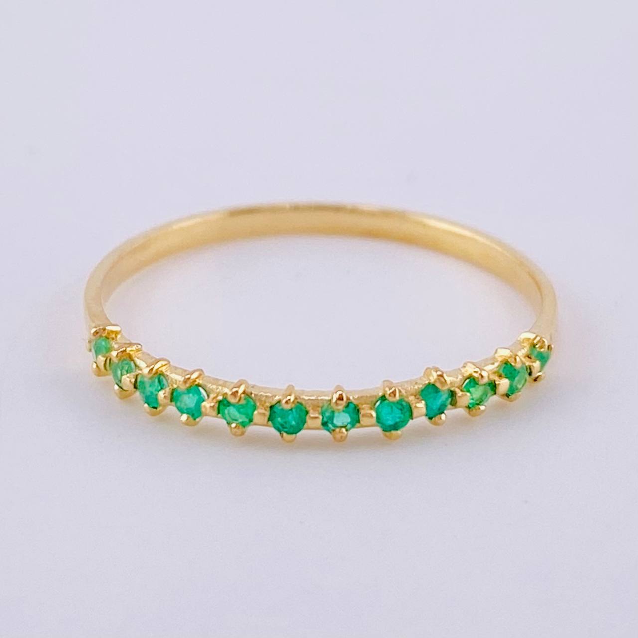 Channel Ring with Emeralds 30Pts 0.85 g / T6 3/4 Yellow Gold 18K